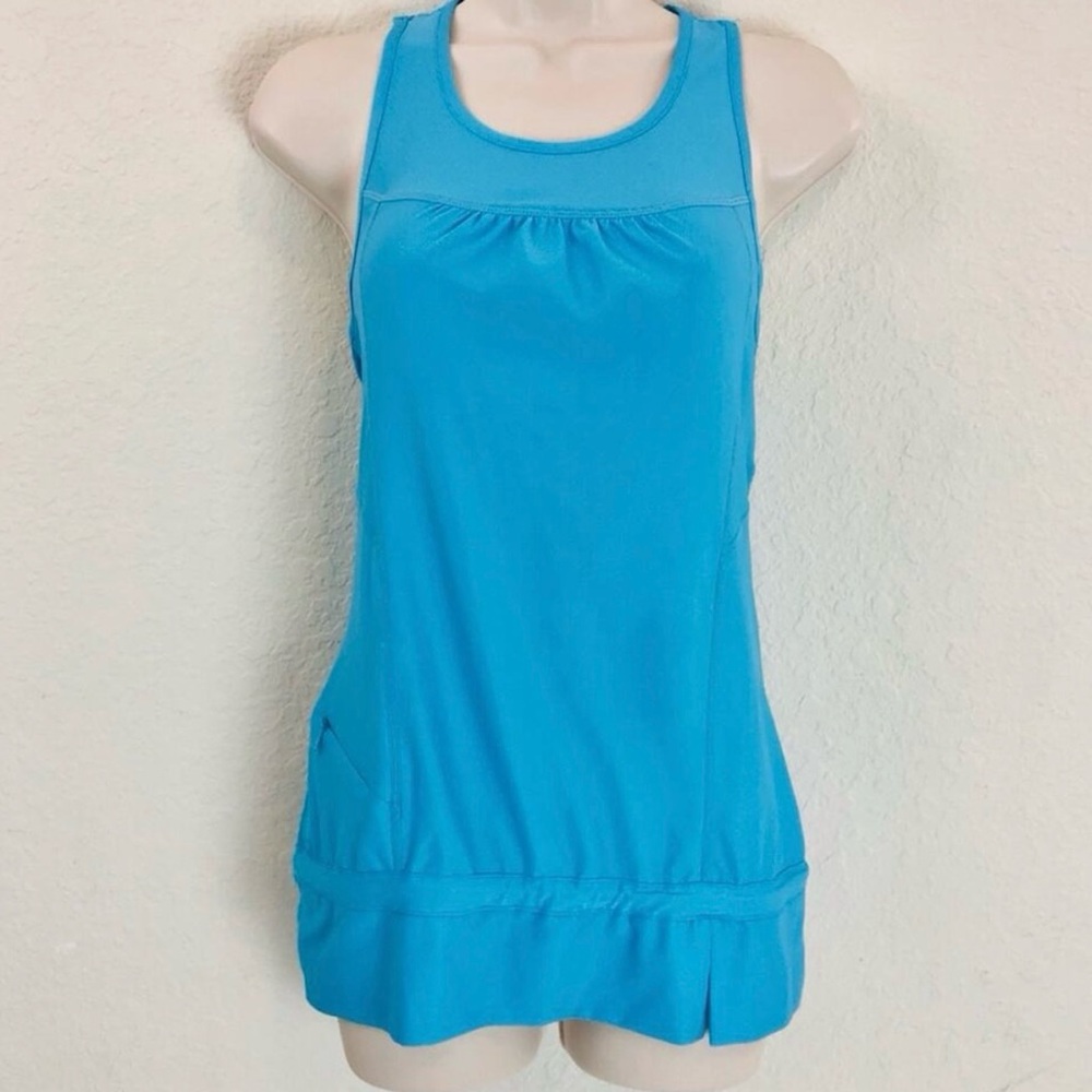 Athleta Sporty Light Blue Racer Back Tank Top Low Ride‎ Elastic Waist Medium